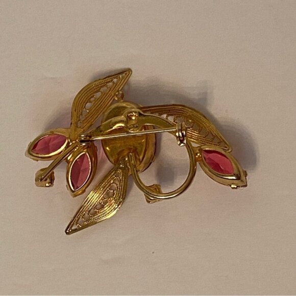 VINTAGE BROOCH PIN GOLD TONE FILIGREE PINK FACETED STONES GLASS FLOWER - Picture 8 of 9